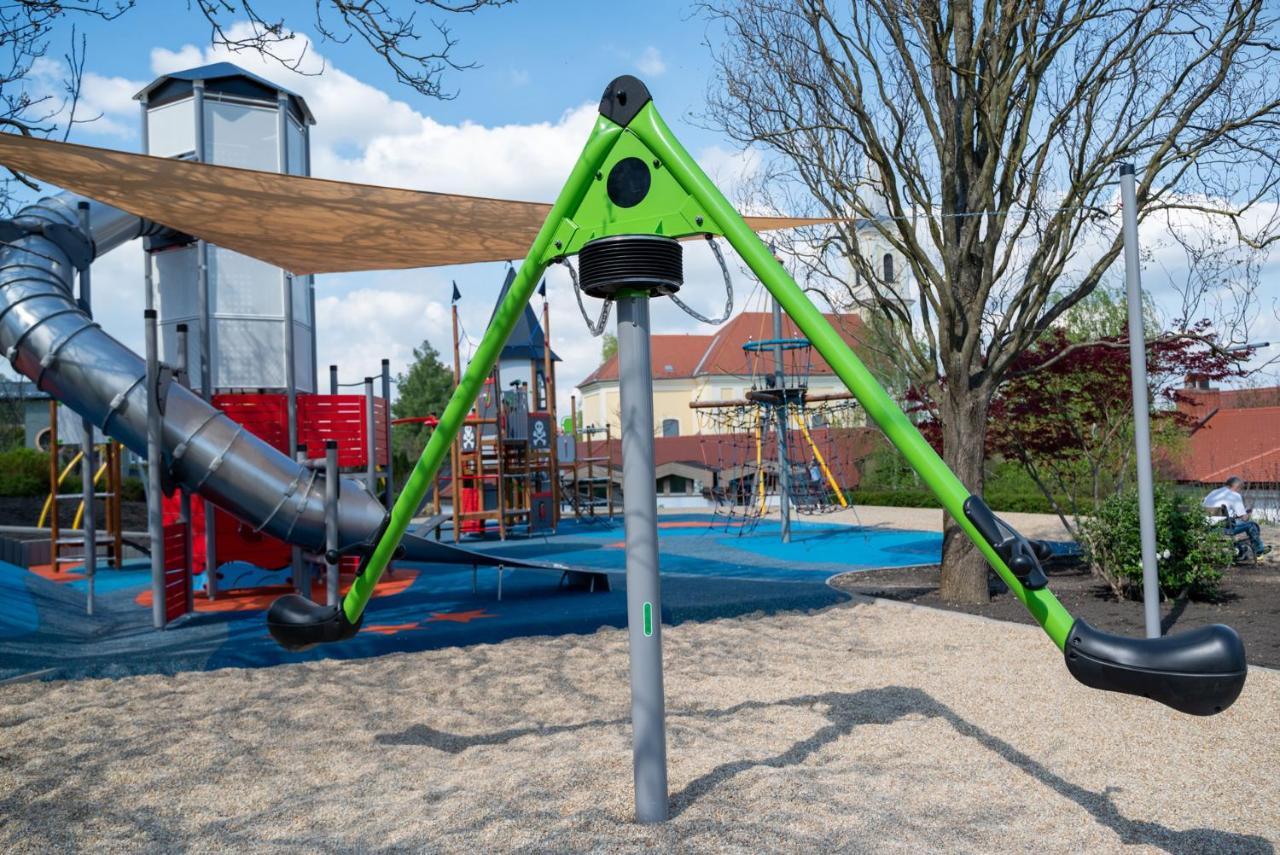 Kolping Family Resort Hévíz Eksteriør bilde